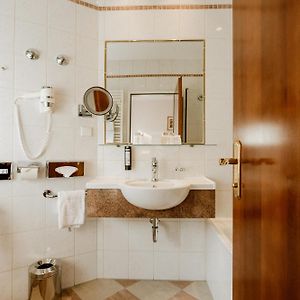 Habitación con Cama King